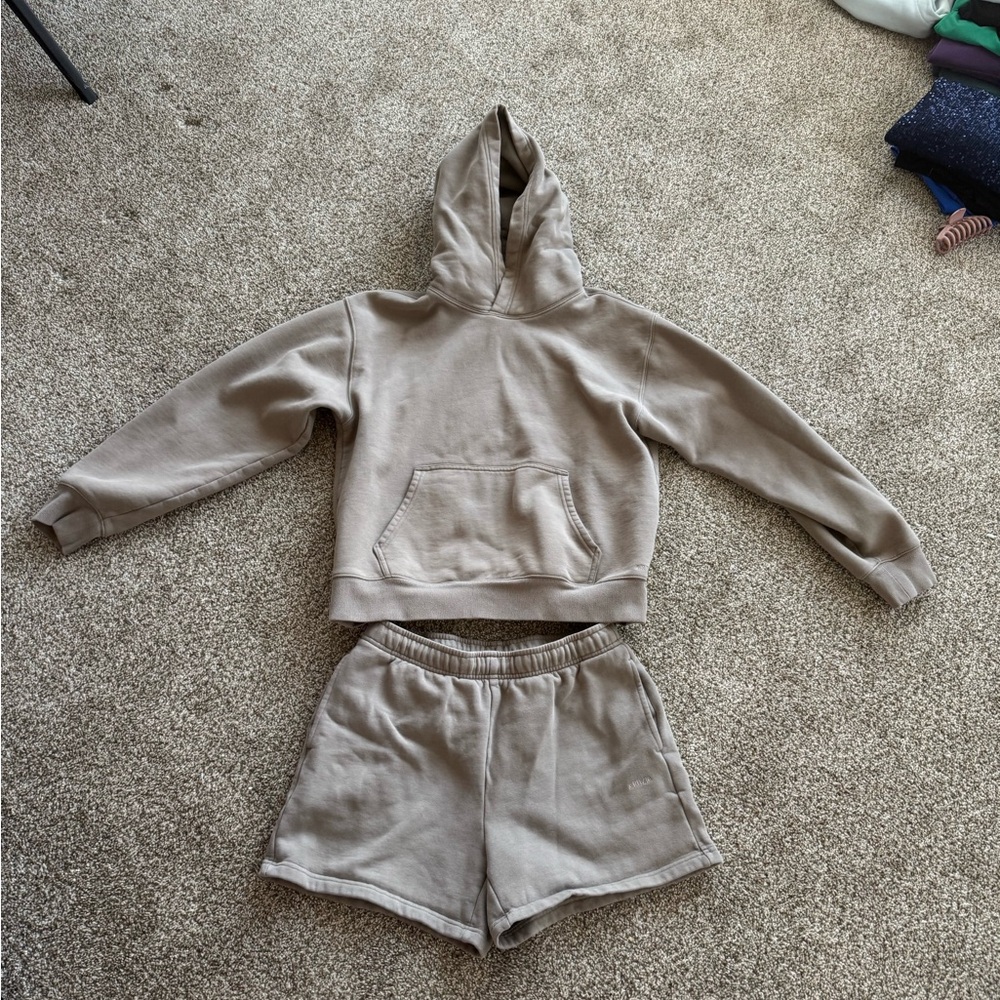 Aritzia Cozy Fleece Sweat Set in tan